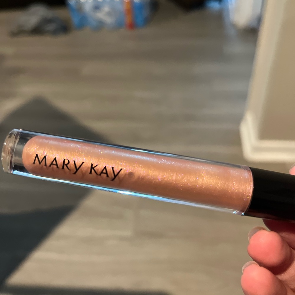 Lip gloss